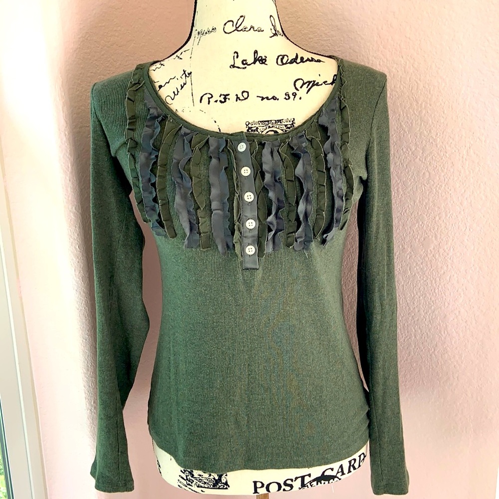 Banana Republic ruffle front tee